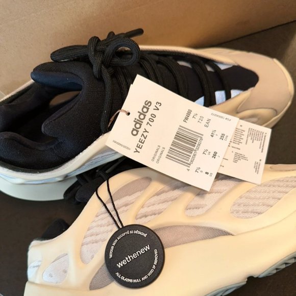 Yeezy 700